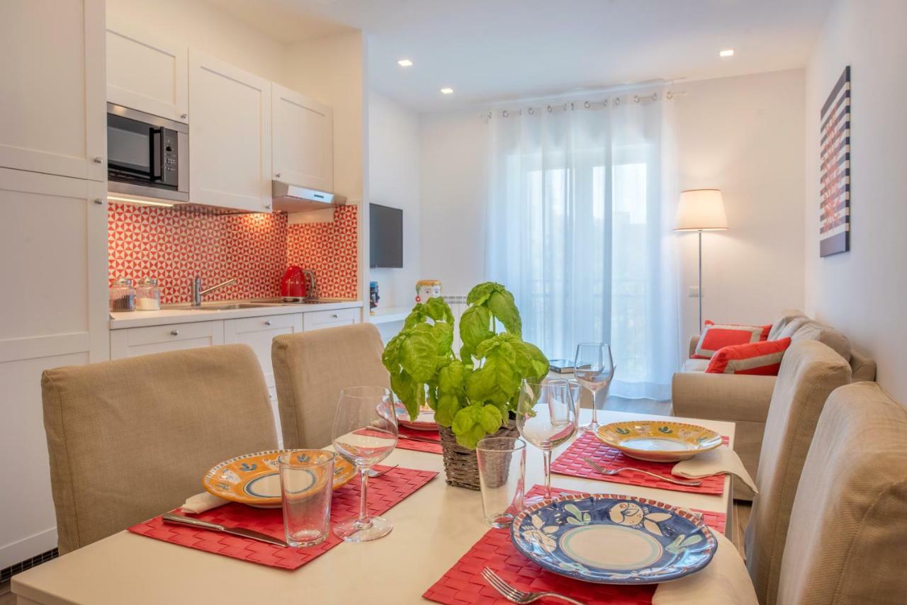 Solymar Apartments Сорренто Екстер'єр фото