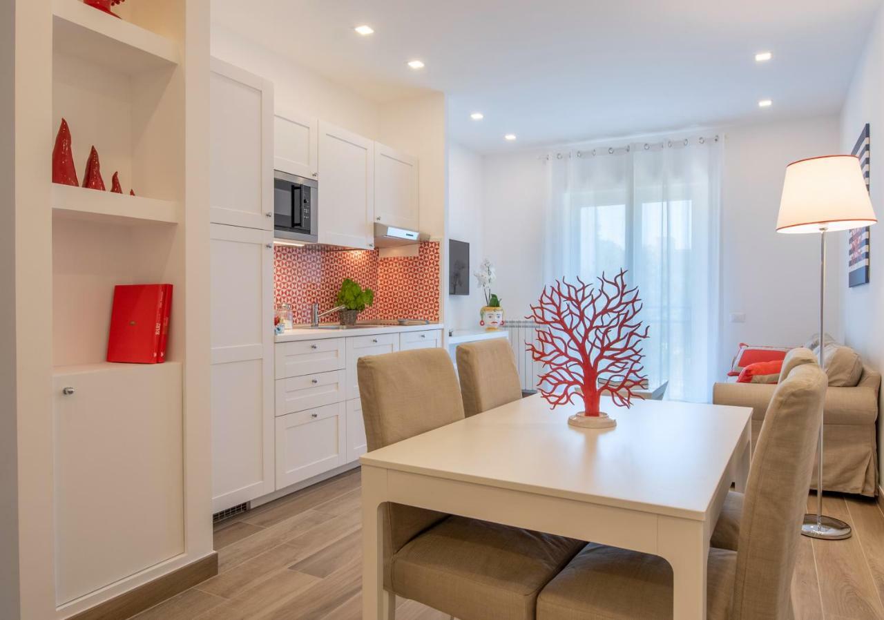 Solymar Apartments Сорренто Екстер'єр фото