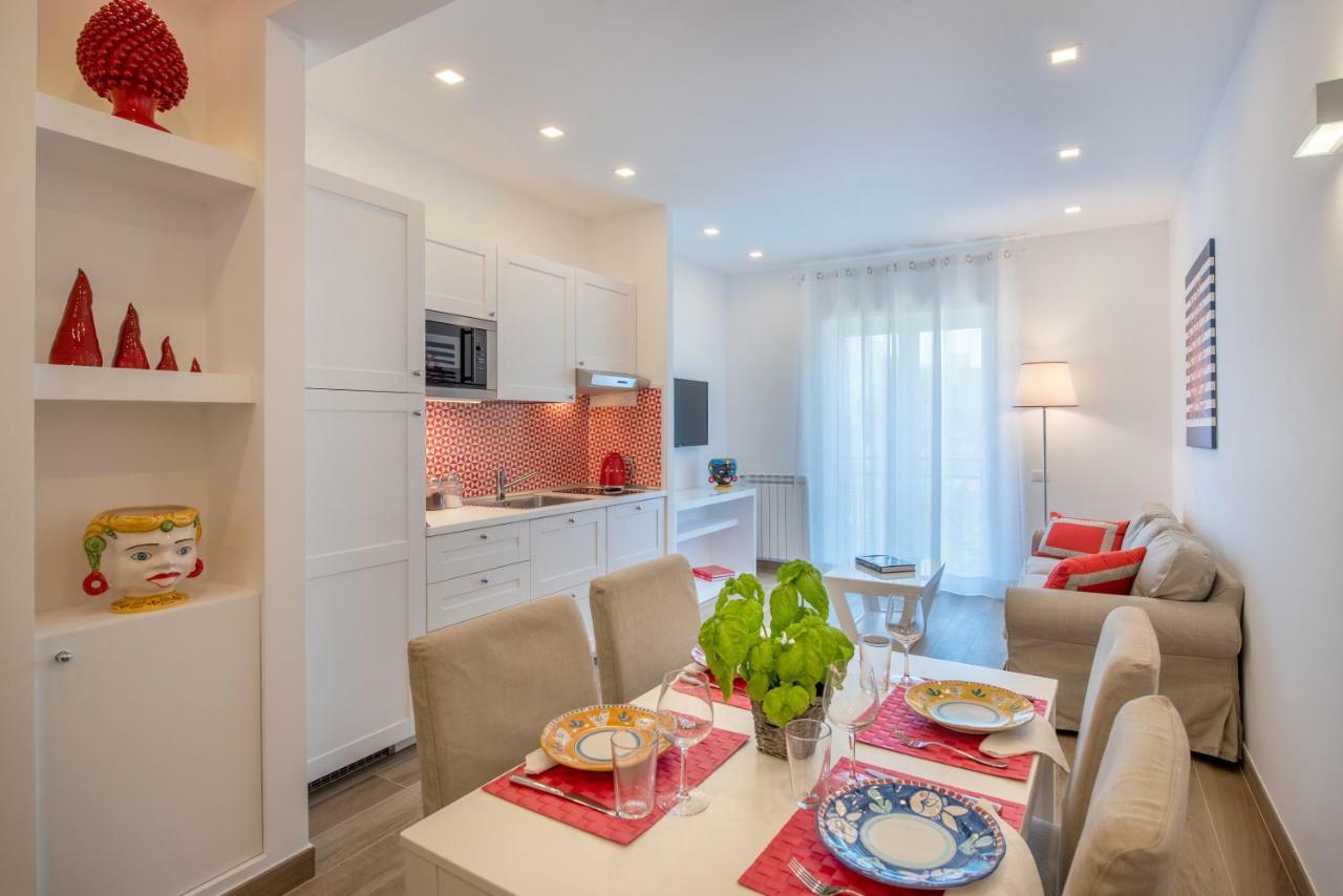 Solymar Apartments Сорренто Екстер'єр фото