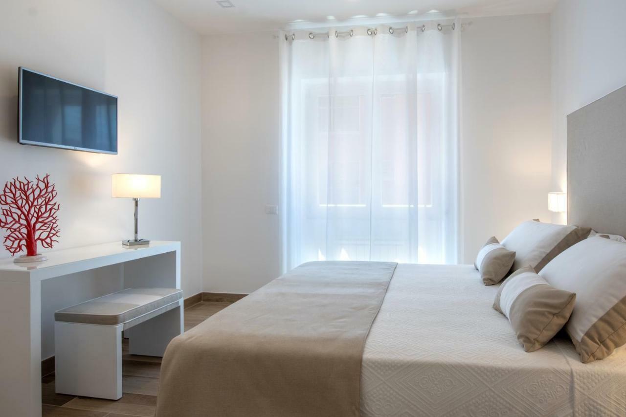 Solymar Apartments Сорренто Екстер'єр фото